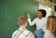 Get Teaching Jobs in UK For Foreigners - APPLY NOW